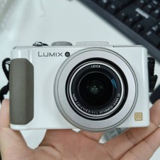 Panasonic LUMIX DMC-LX7 10.1MP
