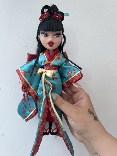 Bratz tokyo go collectors - a,