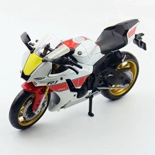 1/12 Scale Yamaha YZF-R1M