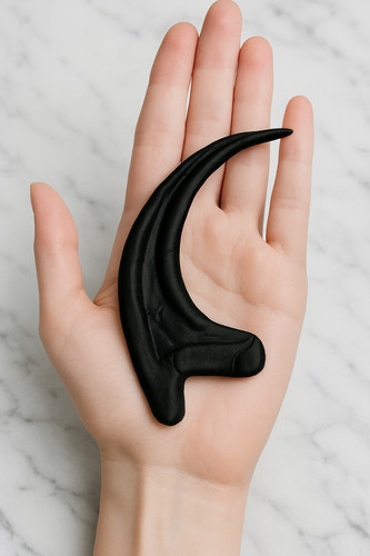 Velociraptor claw replica 1 - velociraptor,