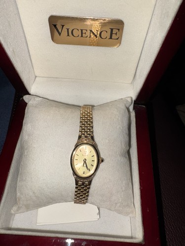 9ct gold watch - gold,
