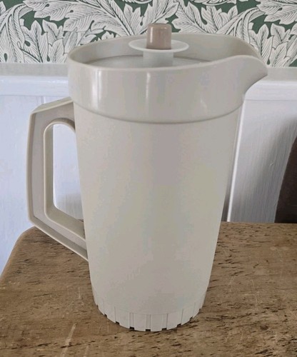 Vintage 1970 tupperware jug - vintage,
