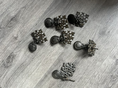 Set ornate antique - of,
