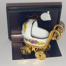 BOXED REUTTER PORCELAIN MINIATURE 1:2 SCALE, VICTORIAN BABY PRAM