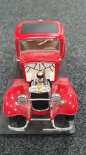  Road Signature 1932 Ford 3-Window Coupe Red 1/43 Diecast Model Car CG BD4 