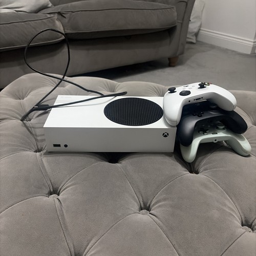 Xbox series 512gb with - with, three