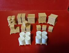 Model Railway OO gauge, 1:76 scale Crates Pallets Barrels and Sacks assorted set