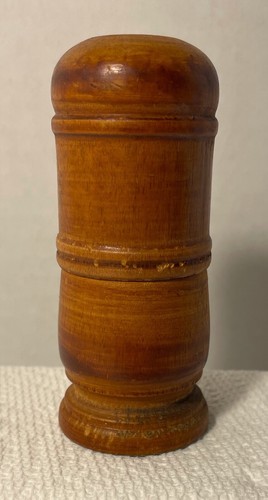 Vintage treen sewing needle - vintage,