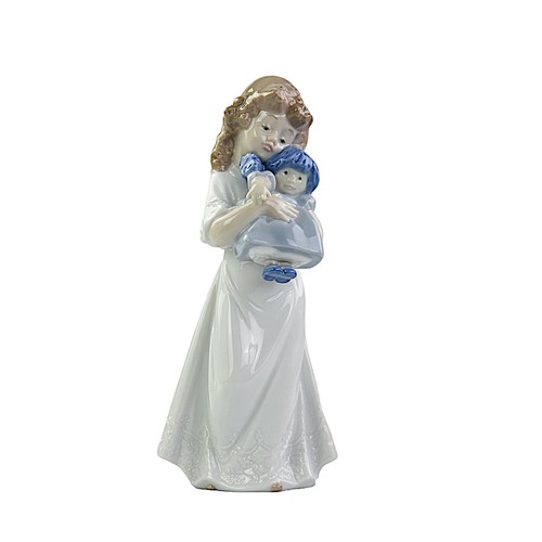 Nao figurine re - figurine,, sleepy
