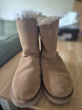 Excellent Condition UGG Bailey