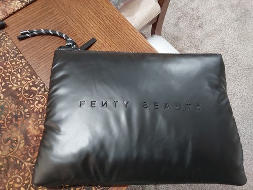 Fenty beauty large black - fenty,