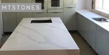 CALACATTA QUARTZ KITCHEN