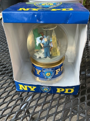 Mini nypd snow globe with - snow, nyc