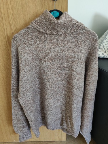 Warm jumper - warm,