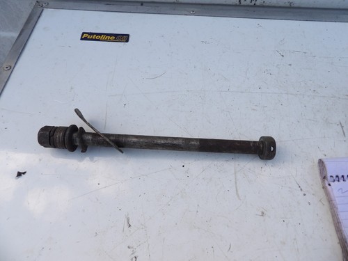 Honda 500r rear - rear, spindle