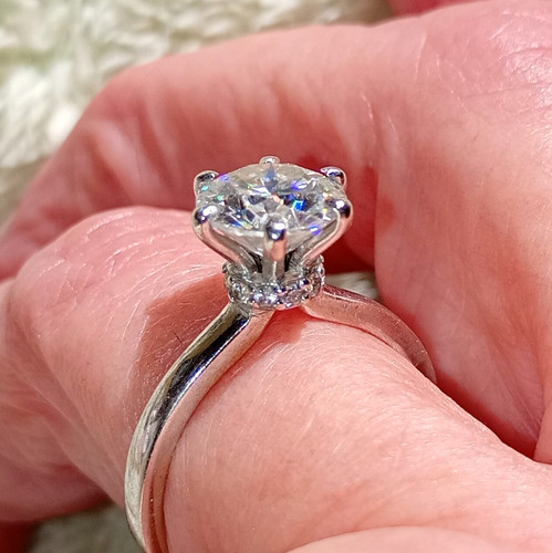 14ct white gold - 14ct, (585)