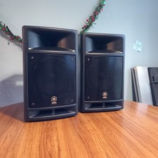 YAMAHA STAGEPAS 300. PA