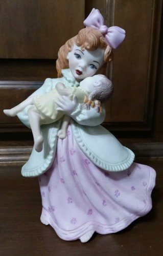 Atlantic mold ceramic - 7.5",