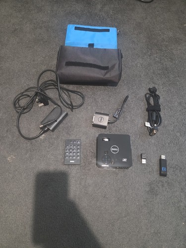 Used m110 dell mini projector - m110,