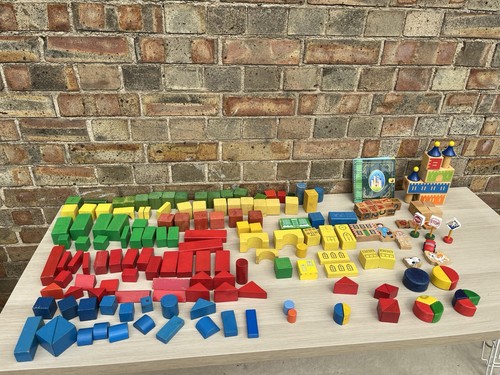5kg coloured wood building - ,
