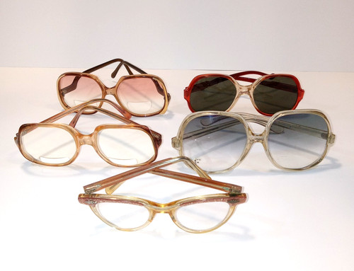 Vtg women plastic eyeglasses - plastic,