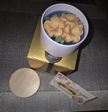 HANDMADE Decorative Scented Candles in a Gift Box.