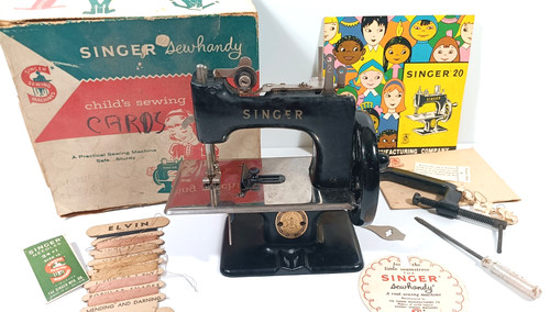Hand crank cast iron singer - hand,