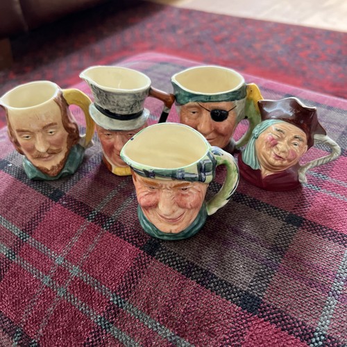 Various toby jugs x5 - toby,