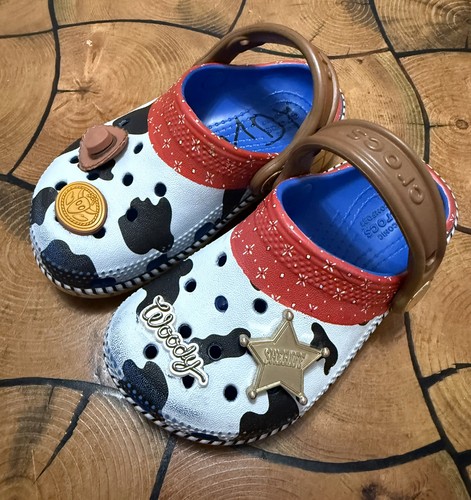 Crocs disney pixar - crocs,