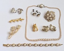 Vintage BROKEN Jewellery Lot