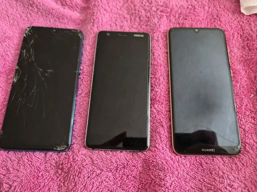 Faulty mobiles phones - x,