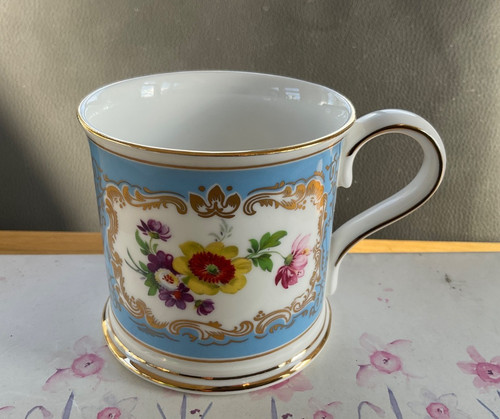 Past times trembly rose mug - past,