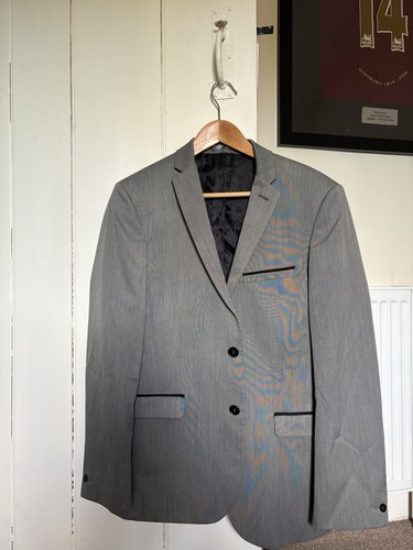 Red herring men - herring, suit