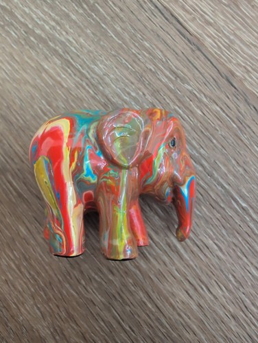 Small colourful swirl - small, elephant