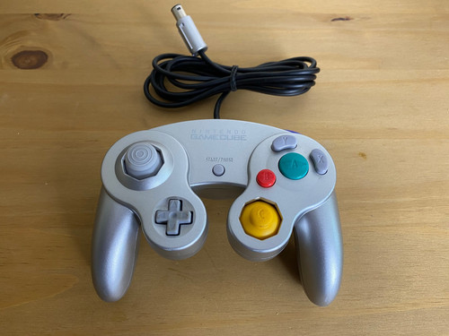 Genuine nintendo gamecube - genuine,