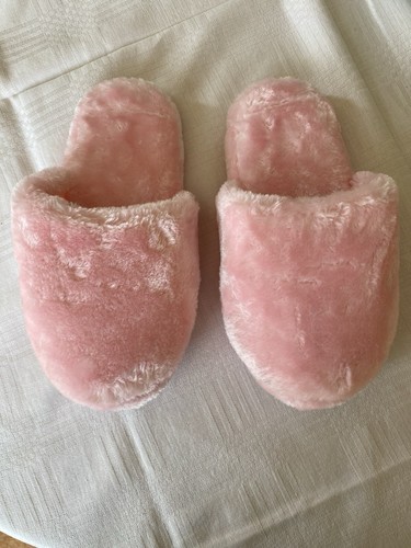 Brand new pink fluffy - pink,