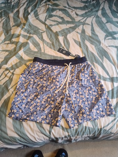 Bnwt mens aquascutum beach - mens,
