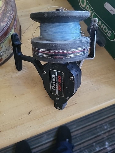 Daiwa sea fishing reel - df-90,