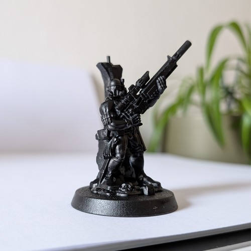 Officio assassinorum vindicare - officio,
