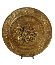 18th Century Embossed Brass Wall Plate Family Family Scene 36cm Antique