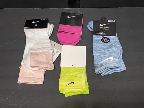 Sample nwt nike sportswear - nwt,