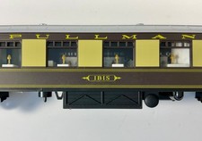 Hornby      Pullman Coach