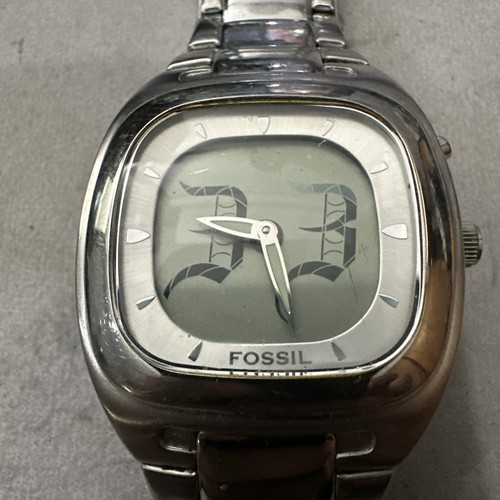Fossil big tic analog - big, quartz