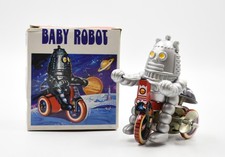 Baby Robot MS013 Tin Plate Wind-Up Model Toy