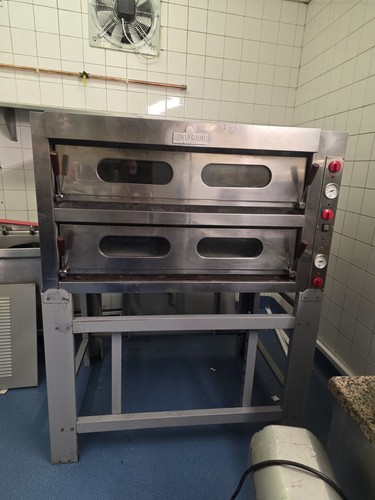 Doubke decker pizza - decker, oven