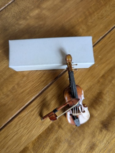 Miniature musical instrument - musical,
