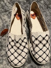 ROCKET DOG Crochet Espadrilles Flats Cream and Black, size 11