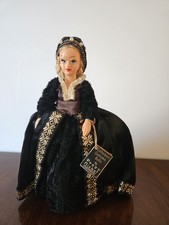 PEGGY NISBET - CATHERINE HOWARD (H221) WITH BOX