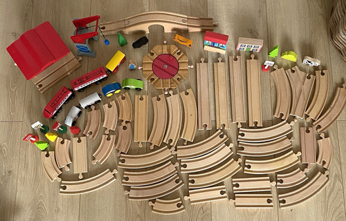 Wooden train track set with - track,