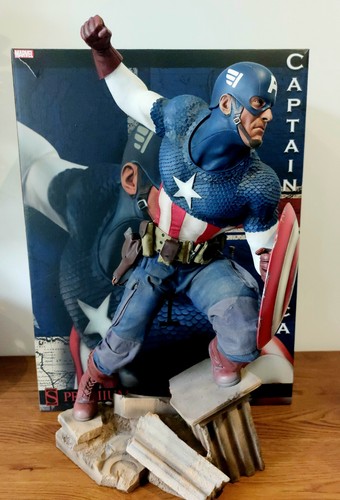 Captain america statue - america,